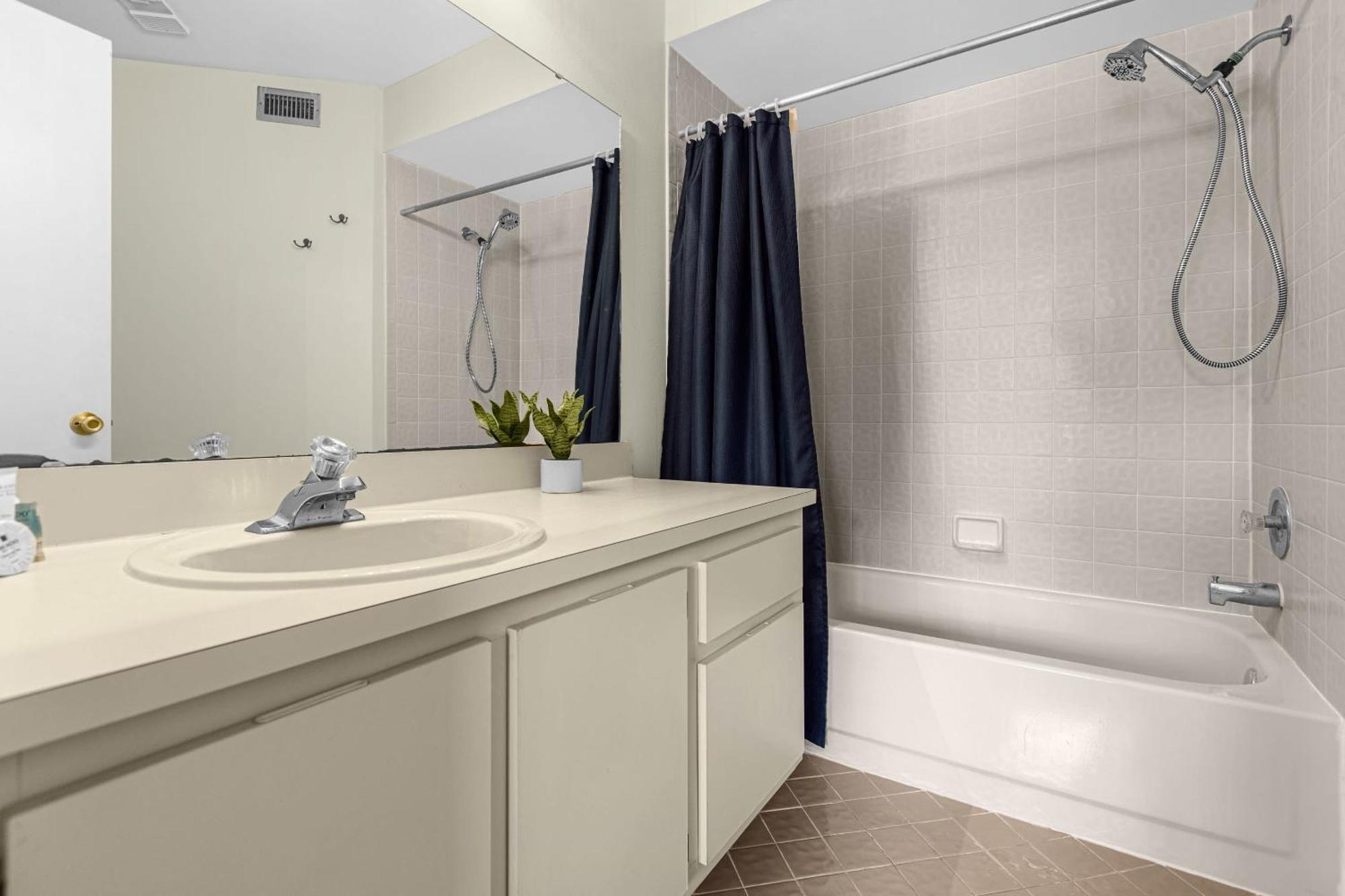 Modern Cozy 2Br Condo Near Disney Орландо Экстерьер фото