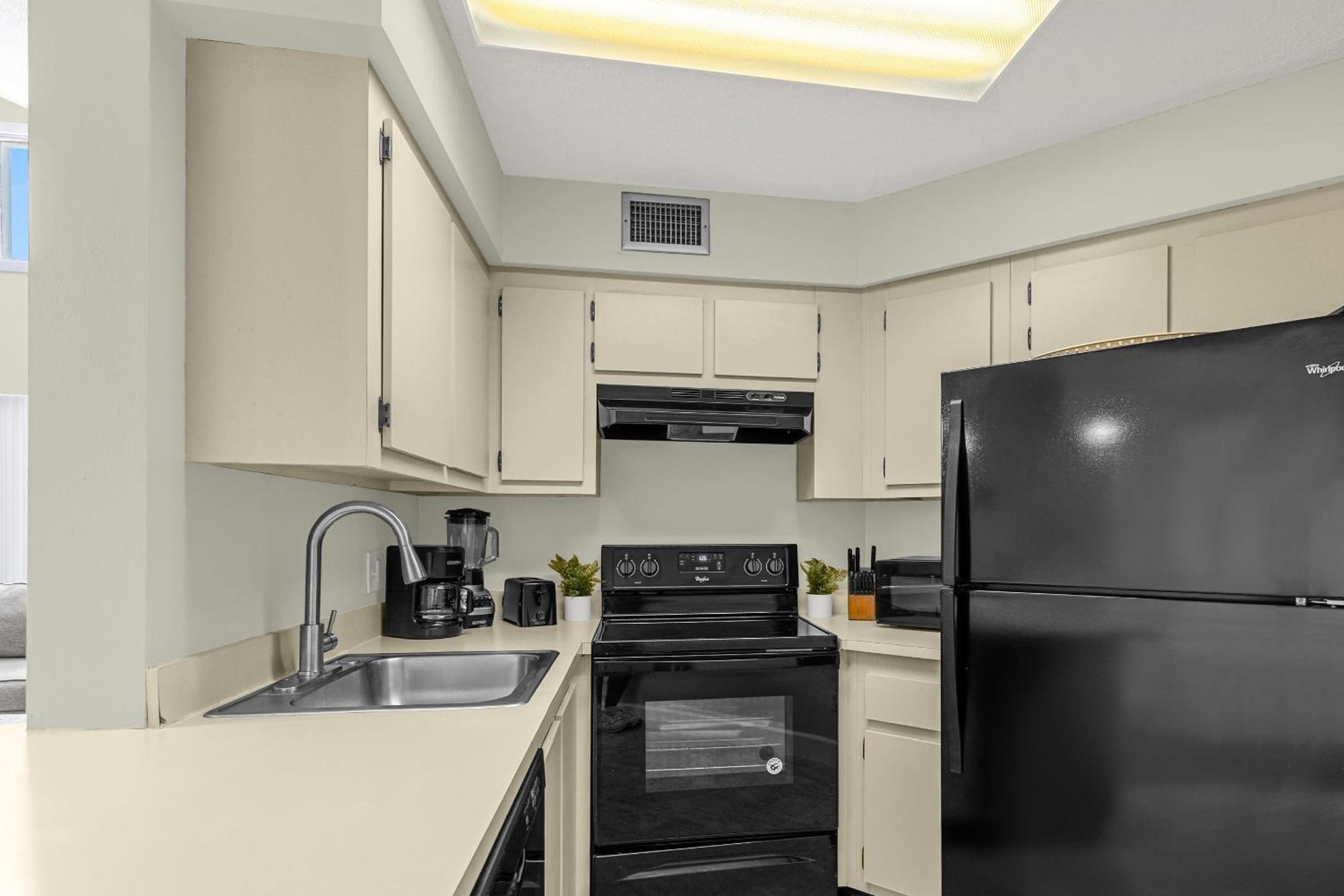 Modern Cozy 2Br Condo Near Disney Орландо Экстерьер фото